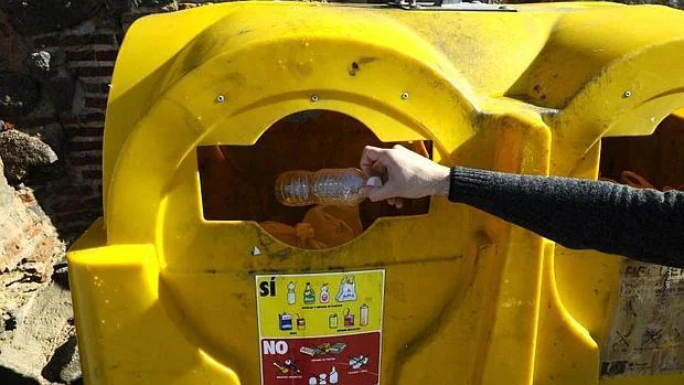 Contenedor amarillo, reciclado de eNvases y plásticos