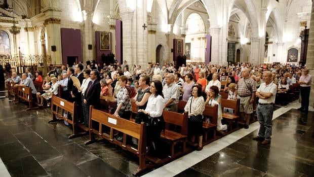 Hasta septiembre las parroquias, delegaciones y otros servicios pastorales deberán entregar la deocumentación d elos solicitantes del certificado al obispado