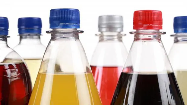 El consumo frecuente de bebidas azucaradas, light y zumos de fruta aumenta el riesgo de síndrome metabólico