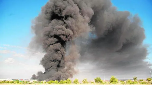 Incendio de la empresa de quimicos en el poligono de Chiloeches, Guadalajara