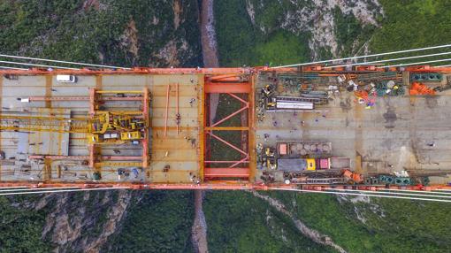 China construye el puente más alto del mundo