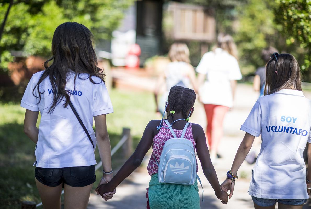 Ellas son más solidarias, siete de cada diez voluntarios universitarios que colabora con una ONG son mujeres