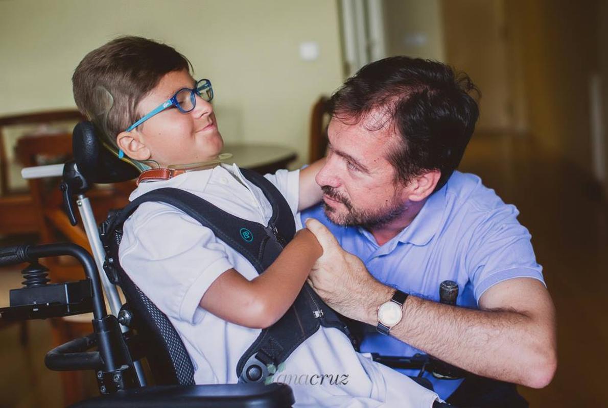 Andrés Marcio, junto a su padre Jesús Marcio, impulsor de la fundación