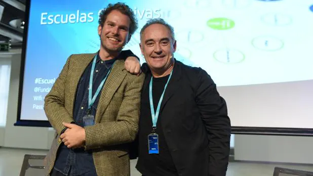 Ferrán Adrià con Alfredo Hernando, experto en educación y miembro del proyecto «Escuelas creativas»