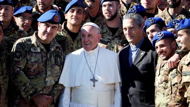 Francisco denuncia la indiferencia de la sociedad con los presos y enfermos