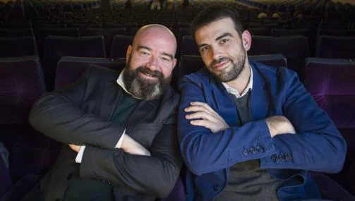 José Taltavull (izquierda) y su hermano Javier, los hermanos Sepúlveda, en el estreno en el Cine Palafox de Madrid del documental sobre la vida de Rafaela Ybarra