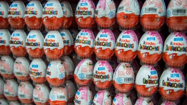 Es cierto que los 'huevos sorpresa' son ilegales en los Estados Unidos?