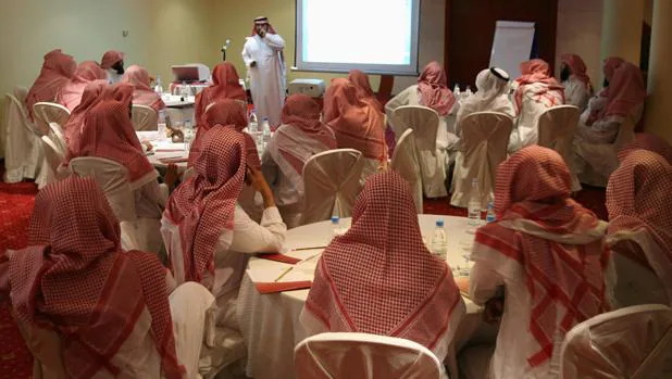 Miembros del Comité para la Promoción de la Virtud y la Prevención del Vicio (la policía religiosa saudí) en 2007