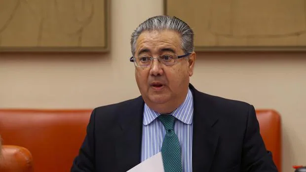 El ministro del Interior, Juan Ignacio Zoido, esta mañana durante su comparecencia en el Congreso de los Diputados