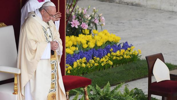 El Papa Francisco ha ofrecido una misa ante miles de personas