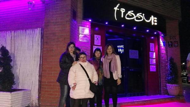 Este pub de Lérida impidió la entrada a jóvenes con síndrome de Down. Sus dueños pidieron después disculpas