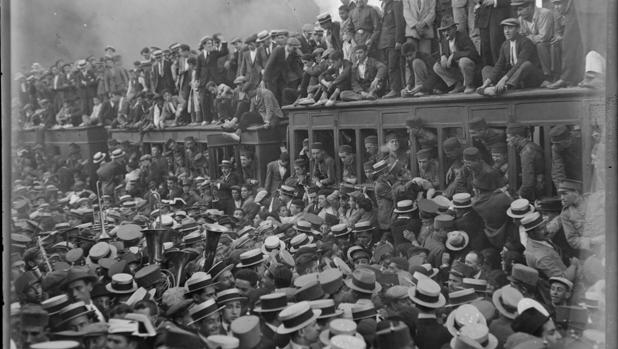 1921: salida de soldados con destino a Marruecos, desde la estación de Mediodía