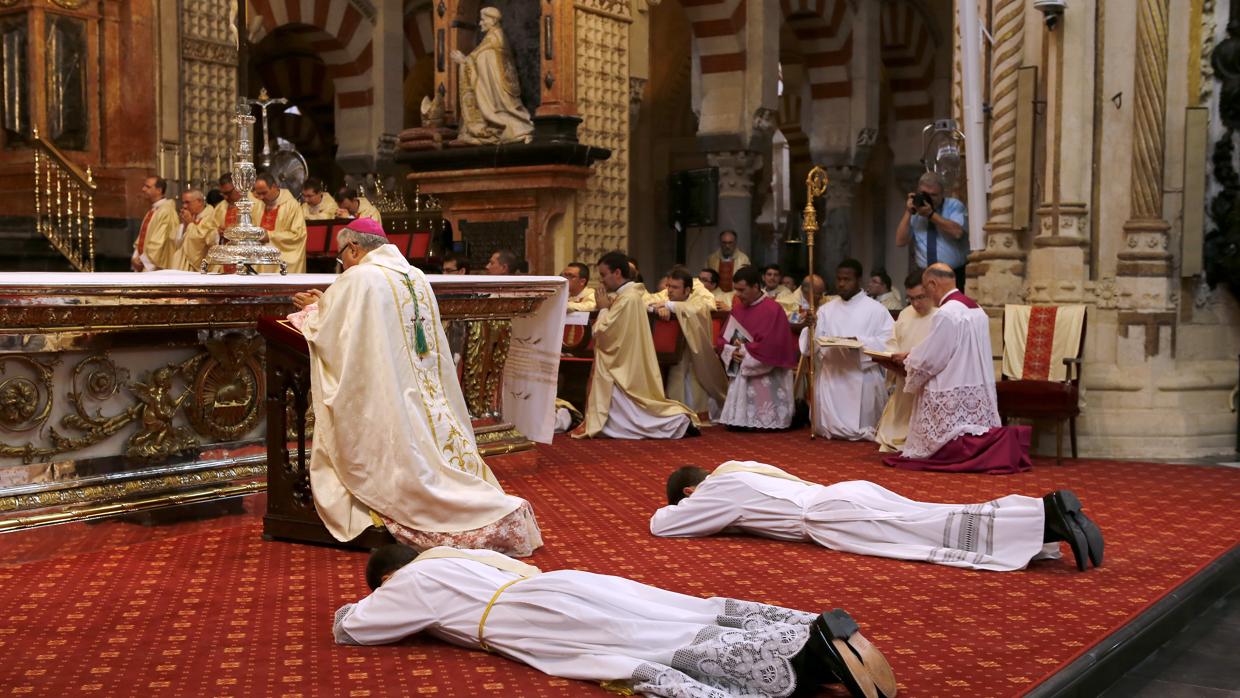 Ordenación de dos nuevos sacerdotes en Córdoba