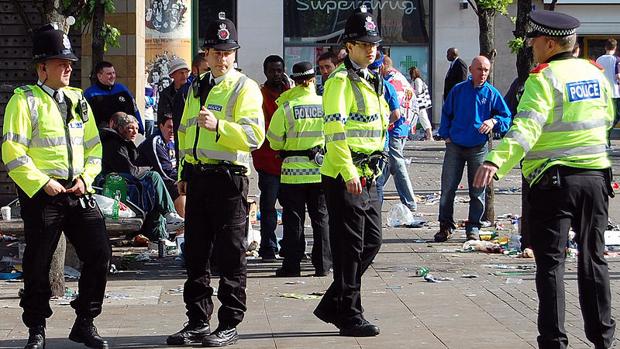 Una joven de 15 años pide ayuda tras sufrir una violación y vuelve a ser violada por otro hombre