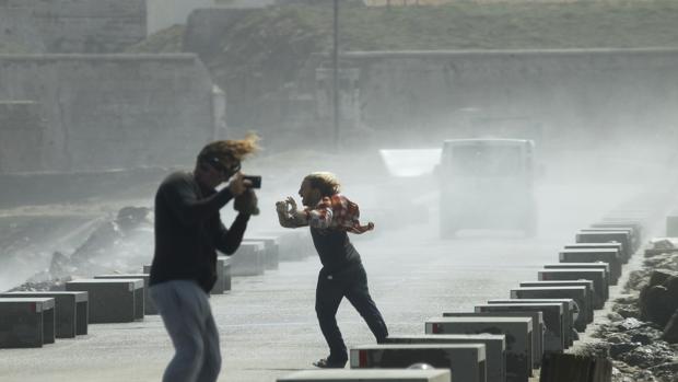 Doce provincias están en alerta por lluvias, tormentas y oleaje