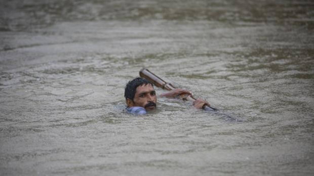 Los turistas españoles atrapados por las inundaciones en Nepal ya han abandonado la zona