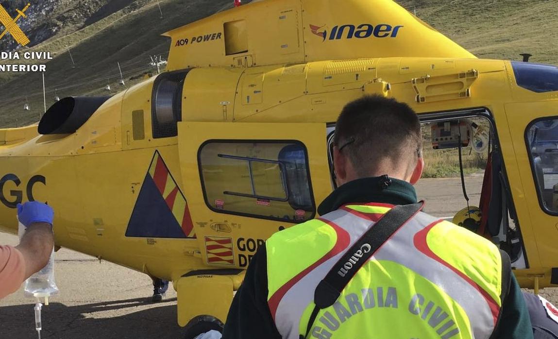 La Guardía Civil rescata a un montañero malherido