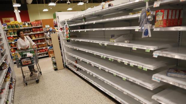 «Hay mucho miedo al huracán Irma en Miami y en los supermercados no queda agua ni comida enlatada»