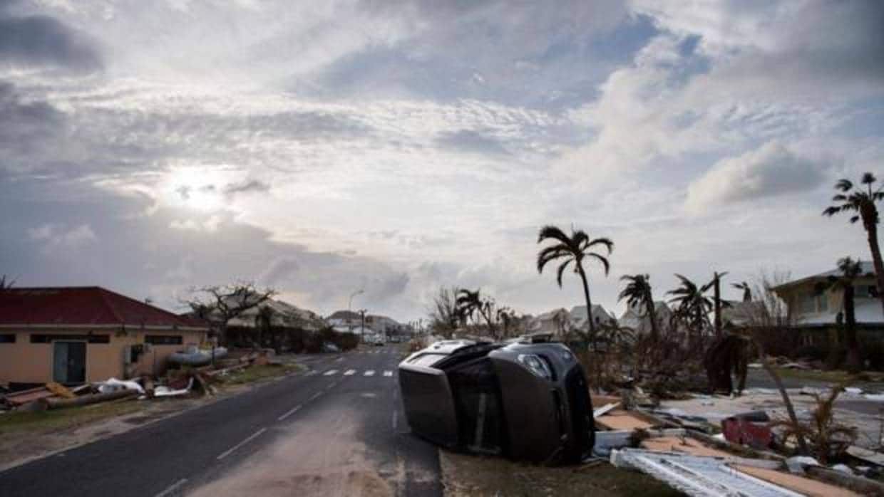 Bahía de Nettle en Marigot, en la isla de San Martín tras el paso del huracán Irma