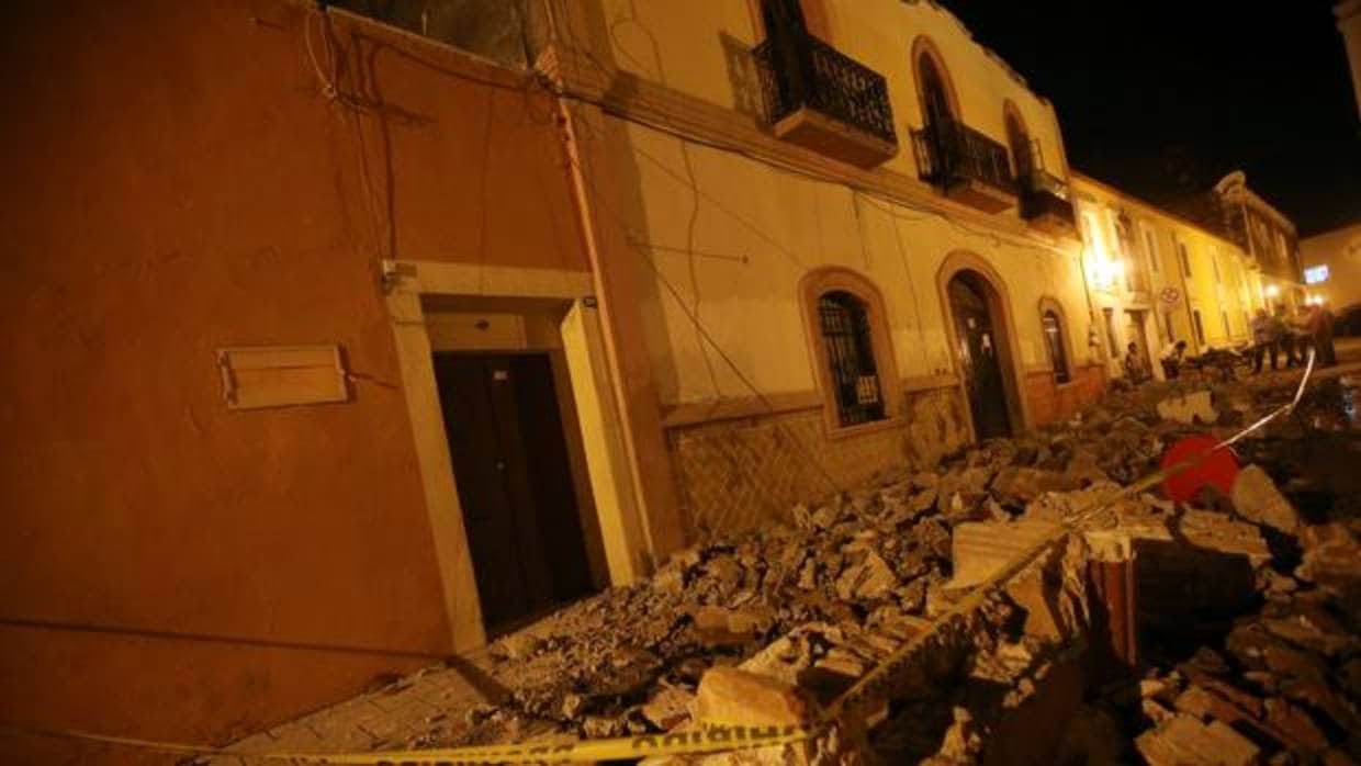Una calle destrozada tras el terremoto en Puebla (México)