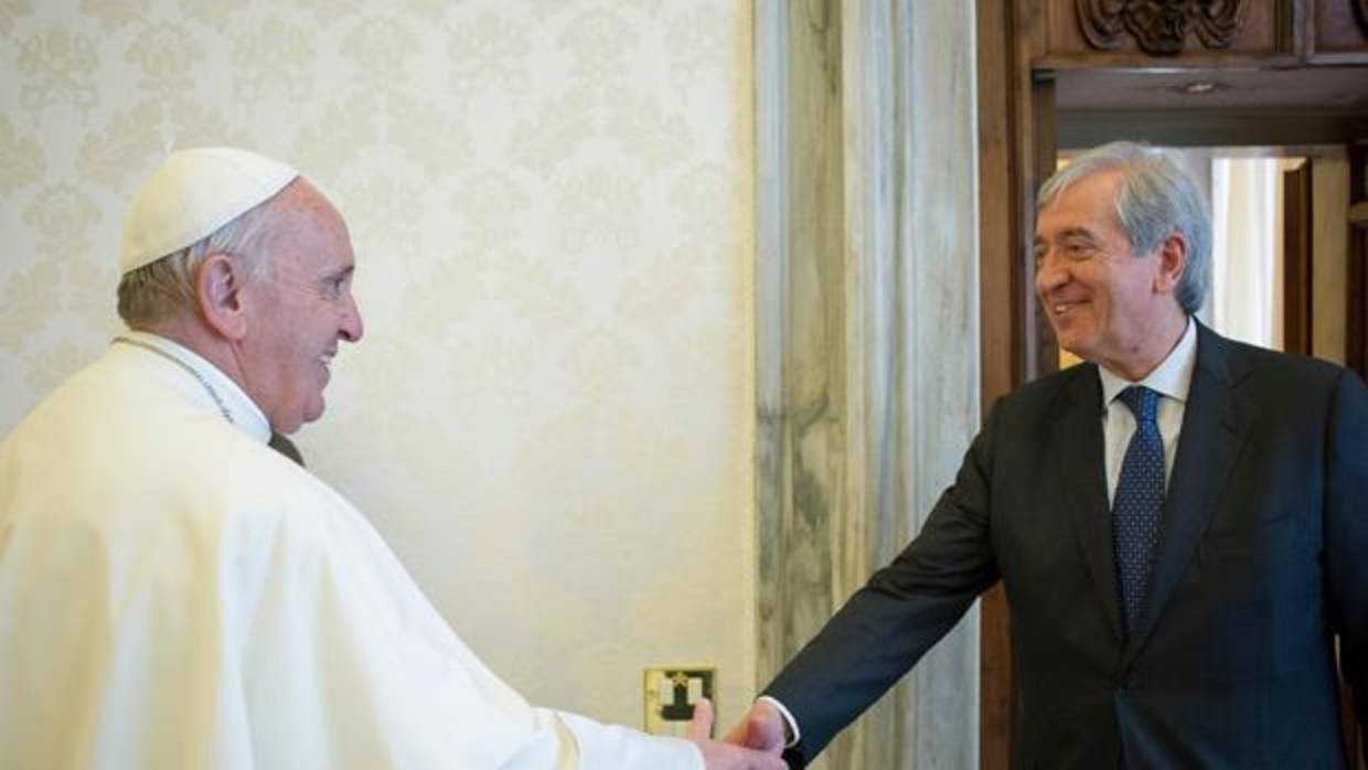 El Papa Francisco y Milone