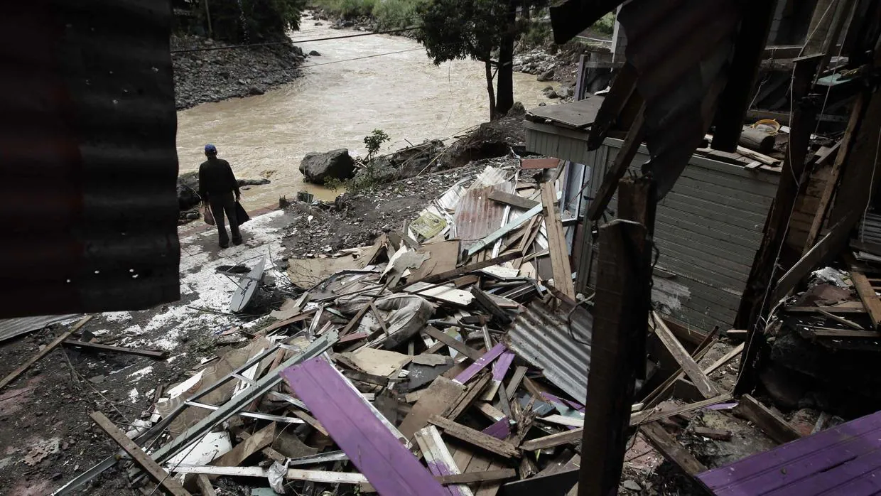 El ahora huracán ha dejado, al menos, casi una treintena de muertos en Centroamérica