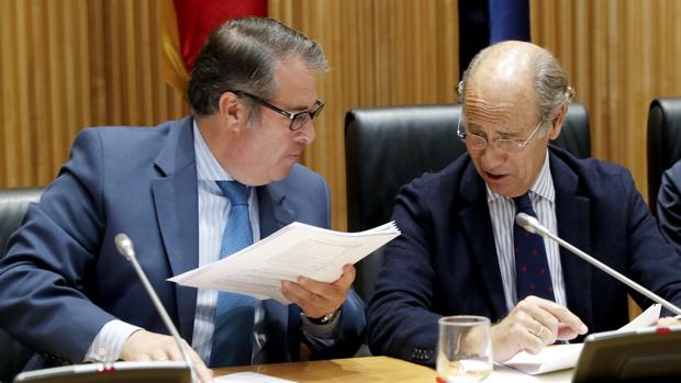 El conflicto de los examinadores de tráfico se prolonga un mes más: todos los porqués del conflicto