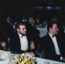 25/10/1990.- Cena en honor de los premiados con el Cavia, el Mingote y el Luca de Tena en la biblioteca de ABC