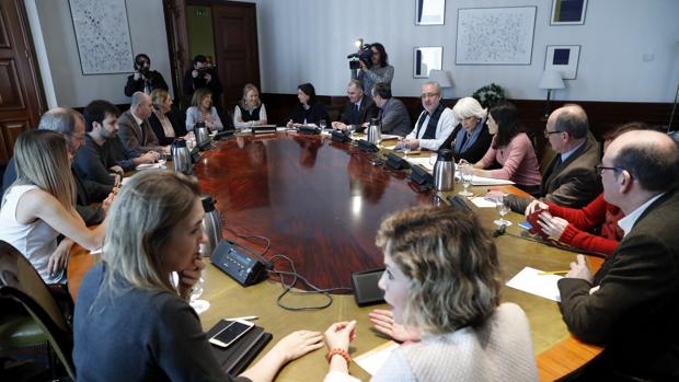 PP, PSOE y Ciudadanos apoyan incorporar valores cívicos al sistema educativo