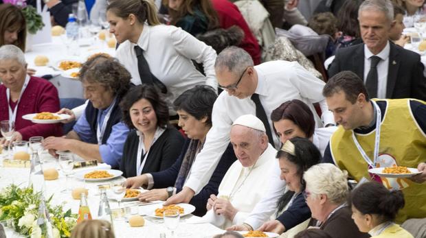 Papa Francisco: «El gran pecado de omisión contra los pobres es la indiferencia»