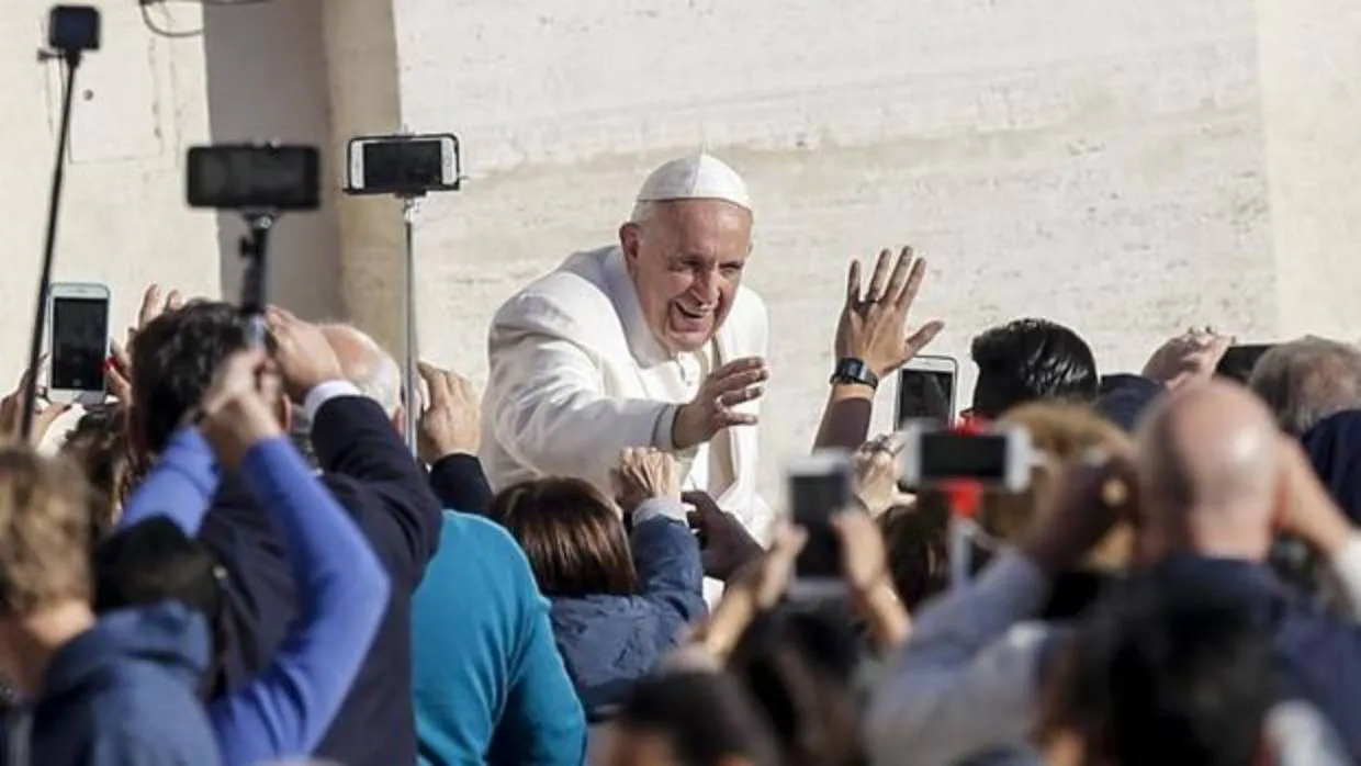 El Papa Francisco al término de la audiencia general