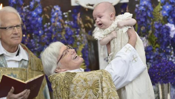 La Iglesia luterana de Suecia elimina los términos «Señor» y «Él» por sexista