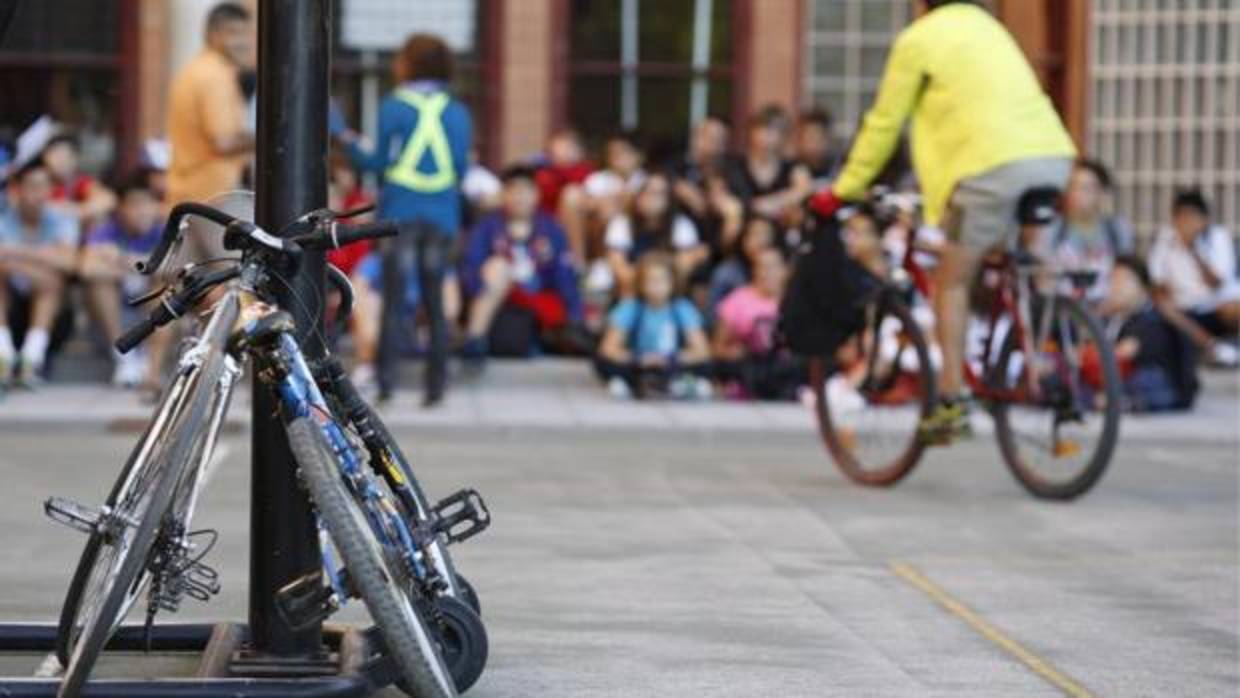Un adolescente apuñala a un vecino en Mallorca tras discutir por una bicicleta