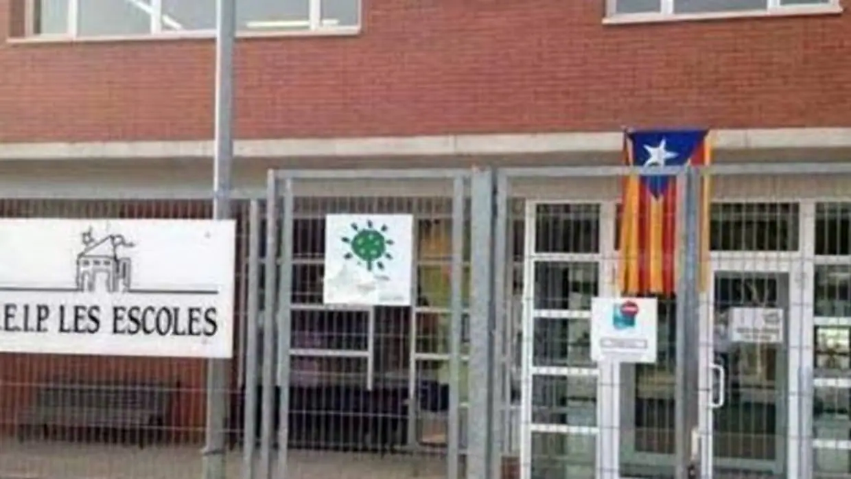 Los libros de los colegios catalanes, en el punto de mira del Ministerio de Educación