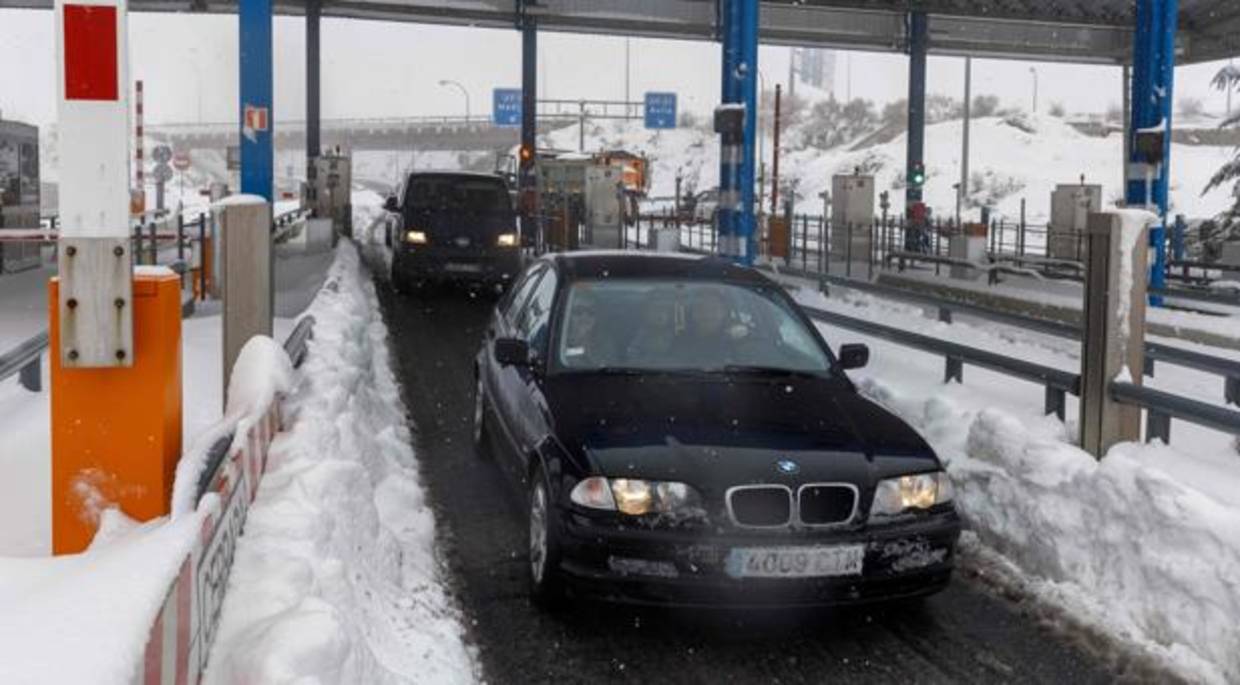 El ministro de Fomento anuncia que se abrirá un expediente a Iberpistas, la concesionaria de la autopista AP-6