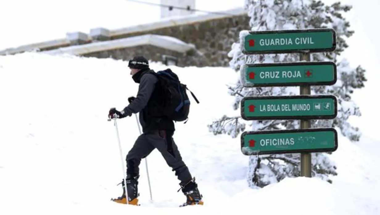 Un esquiador en Navacerrada