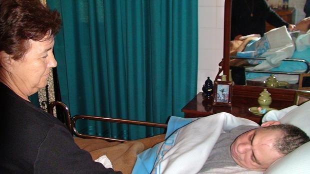 «Para levantar a mi hija, pido ayuda a los vecinos»