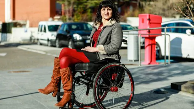 María Paz González Gallego, parapléjica desde 1995: «Iba para modelo y pasé a una silla de ruedas»