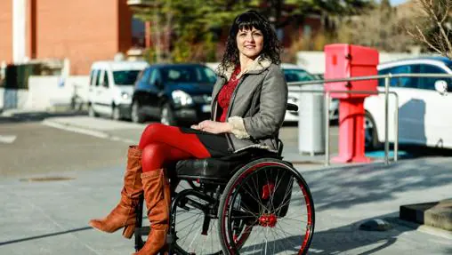 María Paz lleva en la silla de ruedas más tiempo del que caminó
