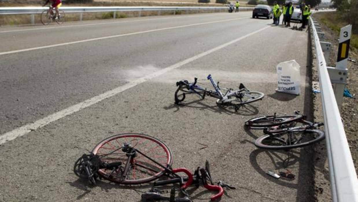 El PSOE pide rebajar las penas que pide el PP por atropellar ciclistas