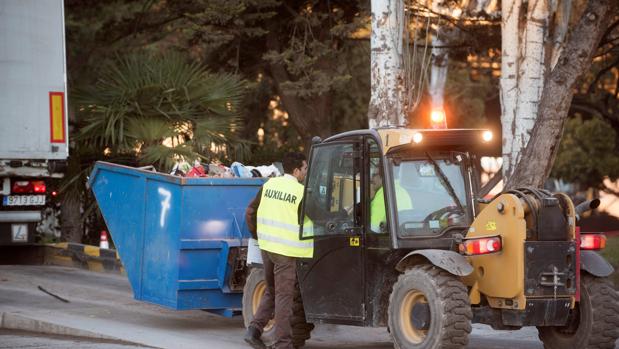 Detenidos por homicidio la madre y el abuelo de la bebé hallada muerta en un vertedero de Granada