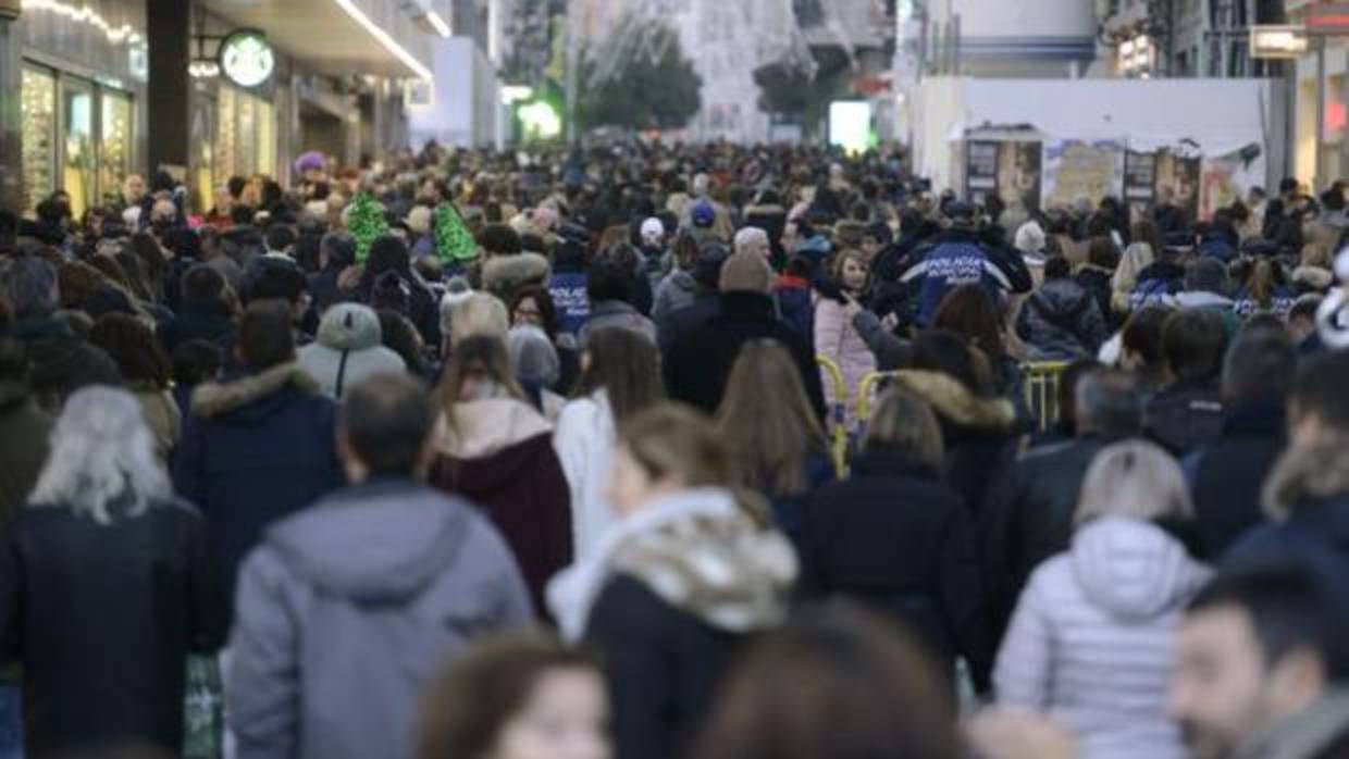 Los inmigrantes reactivan el crecimiento de la población en España