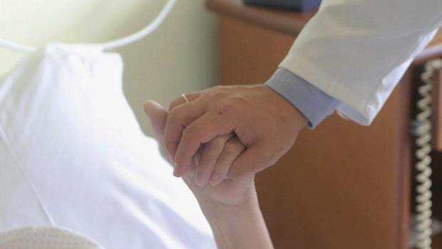 Los obispos alertan de que la eutanasia «es un mal moral»