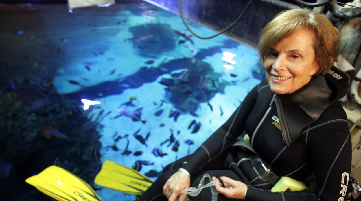 Sylvia Earle, en el año 2008, en una visita al Oceanográfico de Valencia