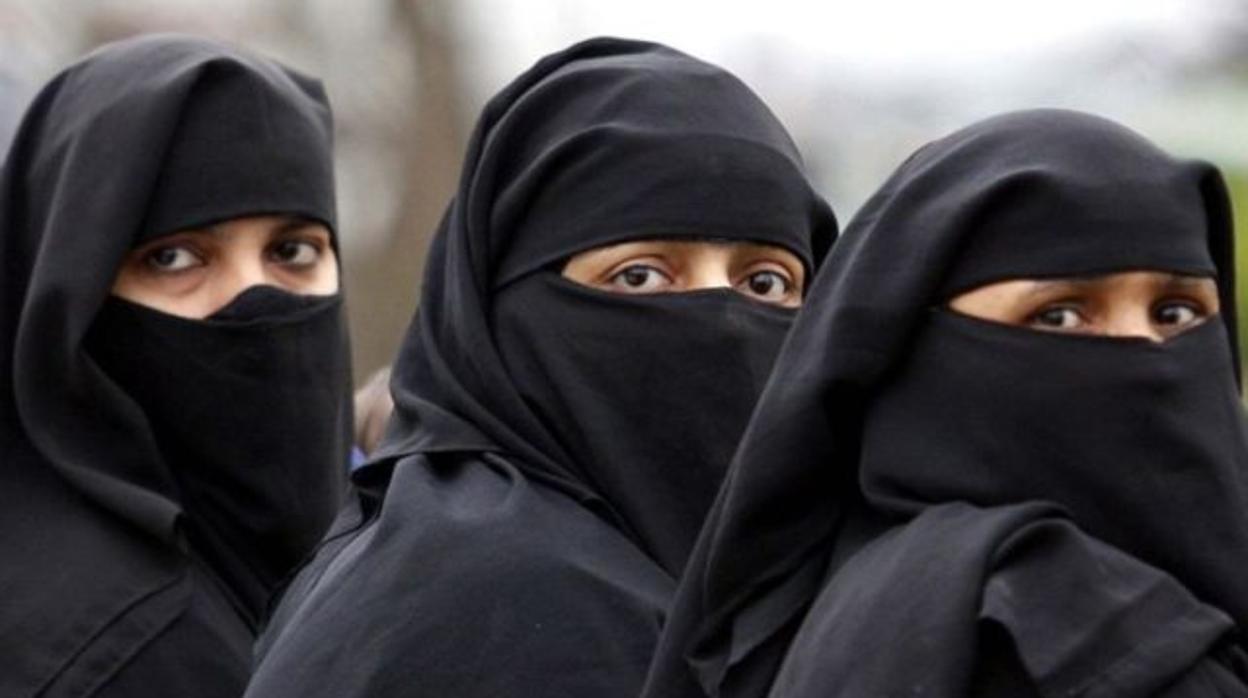 Holanda prohíbe el uso del burka en espacios públicos