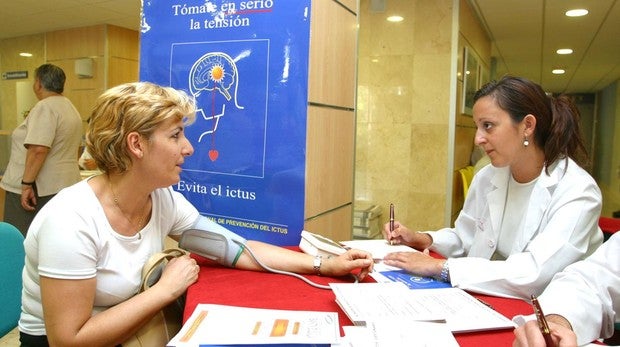 Sanidad facilita la sustitución de los medicamentos con valtarsán en farmacias