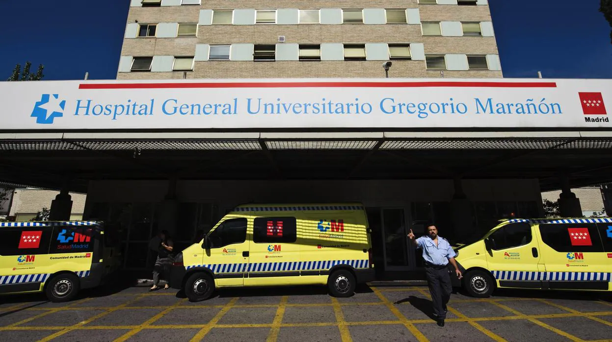 El Hospital Gregorio Marañón, donde fue atendido el joven con el infarto