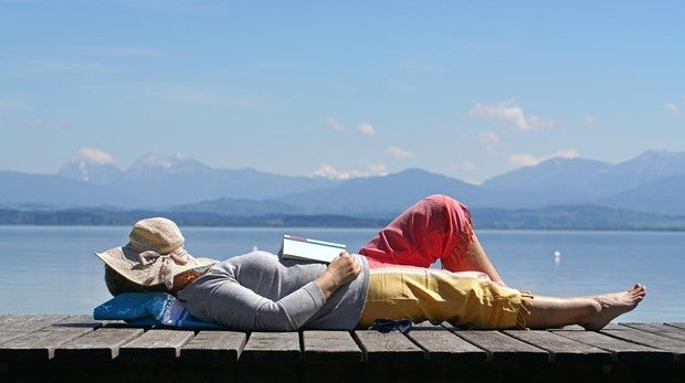 Echarse la siesta está de moda: apúntate al «nap power»