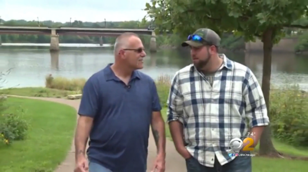 Un hombre descubre que su compañero de trabajo es su padre biológico