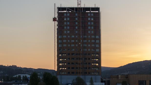 La torre más alta del mundo de madera toma forma en Noruega